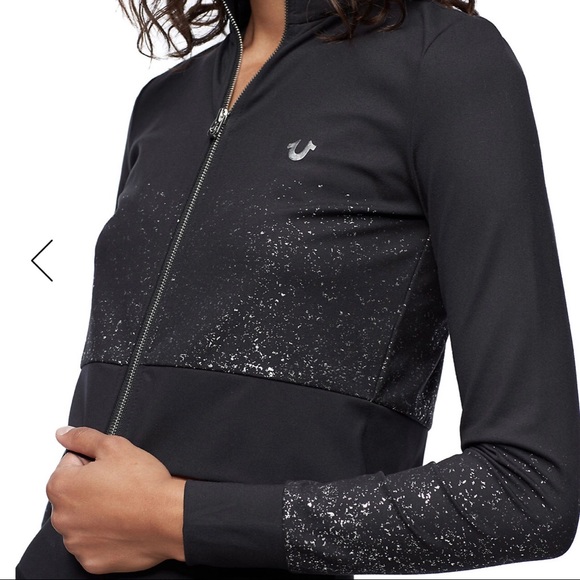 SOLD ON MER-CARI - Picture 5 of 12